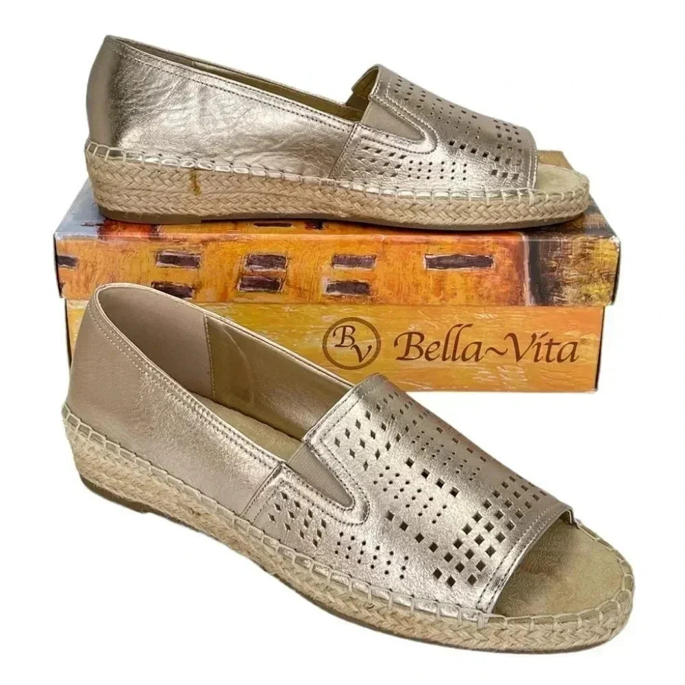 Bella Vita Cora Champagne Leather Women's Loafers - Picture 1 of 11